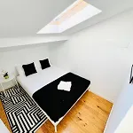The Sarmento House - No 2D - Historical Two-Bedroom Apartment