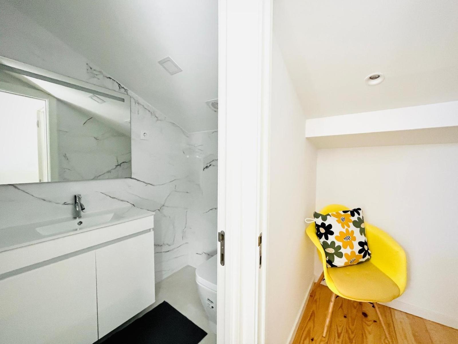 The Sarmento House - No 2d - Historical Two-bedroom *